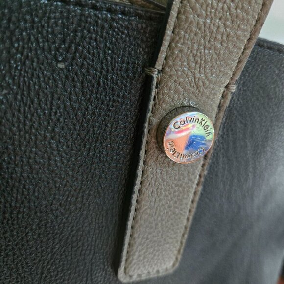 Calvin Klein Black Gray Reversible Leather Tote Bag Magnetic Closure Logo - Picture 11 of 14